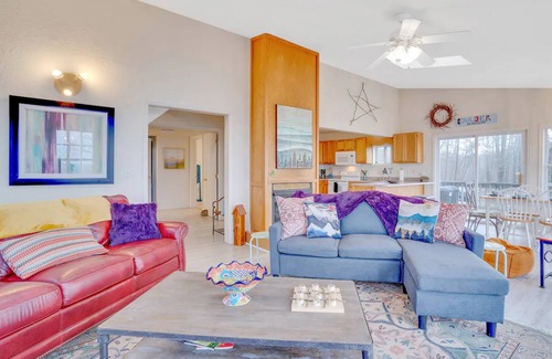 Trenton House | Modern cabin with mountain views, fireplace, inviting deck, washer/dryer & AC