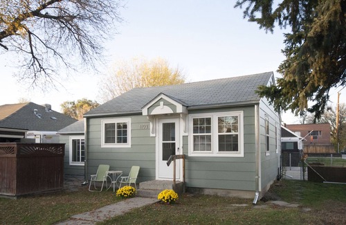 Central - Terry Cottage | Modern Central Cottage