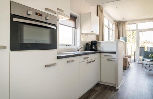 De Cocksdorp Ski Chalet | Modern chalet with dishwasher on Texel
