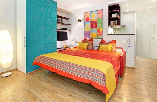 Gonsenheim Apartment | Modern, charming: apartment with small terrace