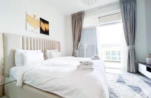 Al Barsha Apartment | Modern & Chic studio with Balcony Dubai