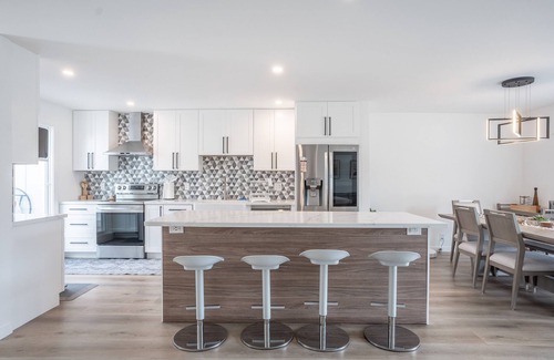 Brisbane House | Modern Chic House Near SF, SFO!