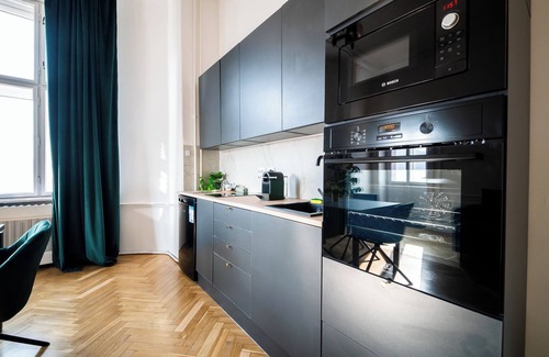 Inner City Budapest Apartment | Modern-Classic Fully Renovated apartment at Riverfront with Amazing view.