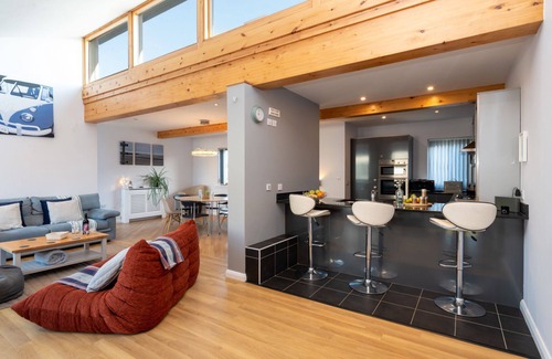 Rhosneigr House | Modern Coastal Home in Rhosneigr – 4 Y Bonc by Anglesey Holiday Lettings