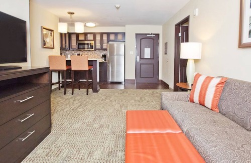 Sweetbriar Condo | Modern Comfort and Convenience in Austin, TXn