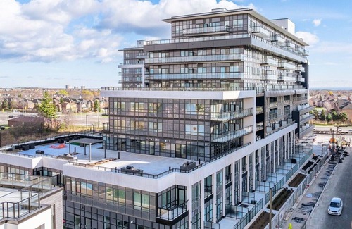 Oakville Condo | Modern Comfort in Oakville
