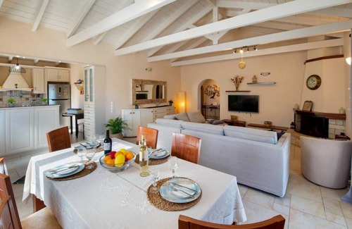 Makratika Villa | Modern Comfort Meets Paxiot Charm