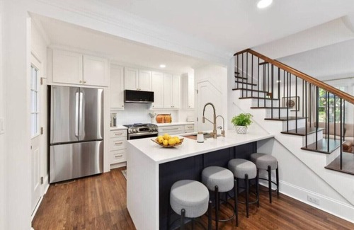 Charlotte House | Modern Comfort Meets Classic Charm (L)