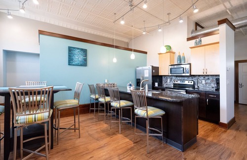 Holland Condo | Modern Condo in Downtown Holland: The Huron