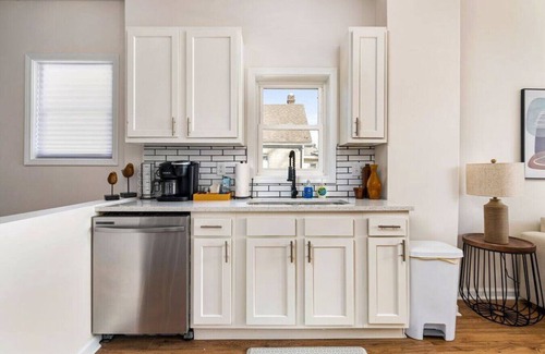 Columbus Apartment | Modern, Convenient, 2BR, BA, w/Balcony