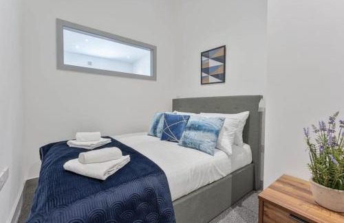 Brierley Hill Apartment | Modern & Cosy 1 Bedroom Budget Apartment in Dudley