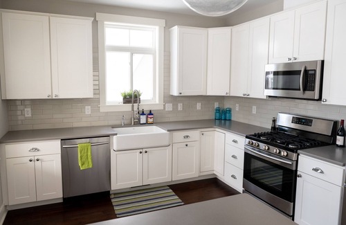 New Buffalo Cottage | Modern Cottage "M" Luxury home w/hot tub, community pool-walk to town & beach