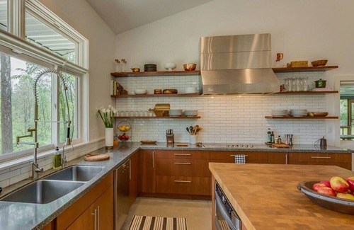 Berrien Springs House | Modern Country Home with Pool, Hot Tubs & Fire Pit - close to wineries & beach
