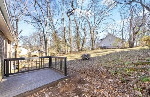Clarksville House | Modern Cozy 2-bedroom, 1 bath, House In Downtown Clarksville.