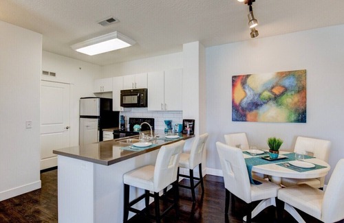 Draper Condo | Modern Cozy 2BR Apt with Pool and Hot Tub
