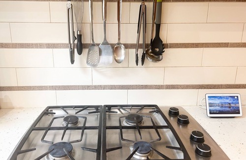 Midtown Toronto House | Modern, cozy downtown home with everything you need.