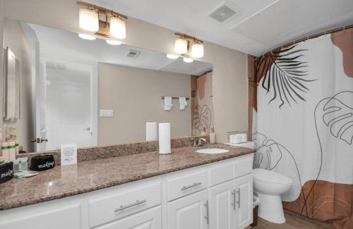 North Houston Apartment | Modern cozy escape