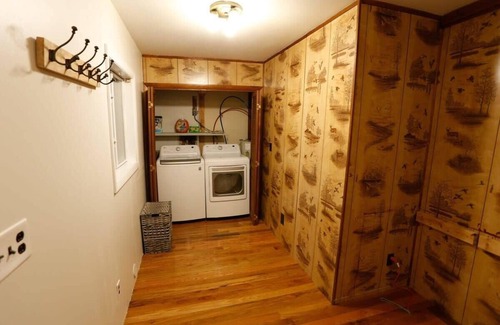 Center Conway House | Modern & Cozy Getaway House near Conway lake - Pet Friendly