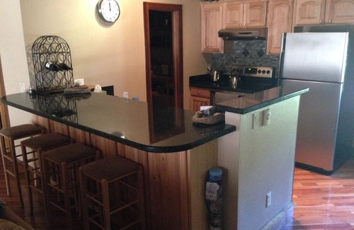 Incline Village House | Modern Deluxe 4 BD/3.5 BA Condo, Walking Distance To Shops And Restaurants