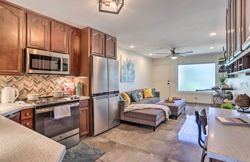 Desert Hot Springs Condo | Modern Desert Hot Springs Condo w/Pool Access!