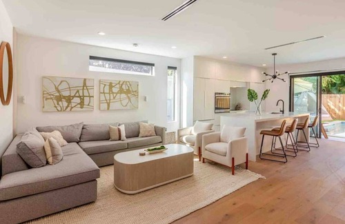 Midtown House | Modern Design District Wynwood TH w/Heated Pool