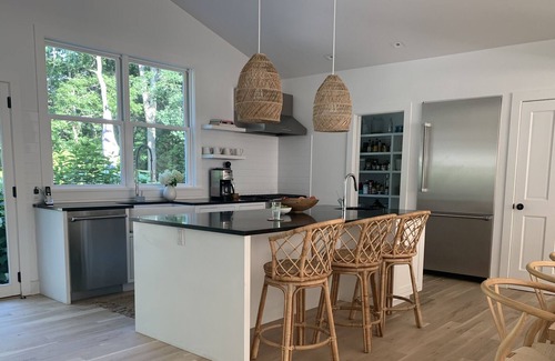 Sag Harbor House | Modern Designer Home- Just 1 mile to Sag Harbor Town