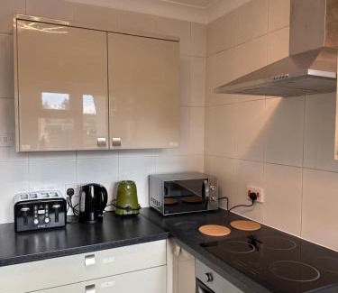 Dartford House | Modern double bed - Central Dartford