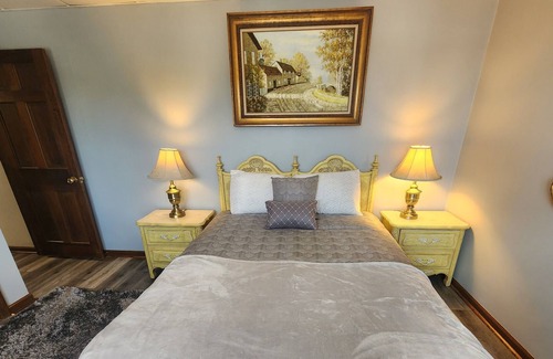 Springfield Apartment | Modern Downtown Apartment