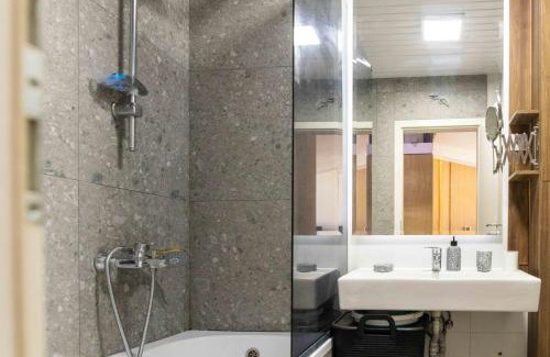 Centar Apartment | Modern Duplex Loft in Skopje City Center with 3 Bedrooms