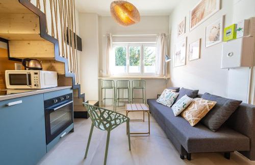 Les Poulettes Apartment | Modern duplex studio, Gratte-Ciel