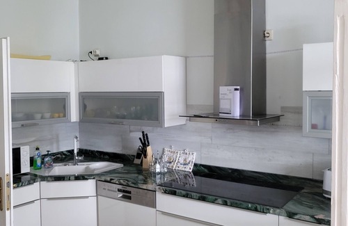 Sassnitz Apartment | Modern Eingerichtete Ferienwohnung mit Faszinierendem Meerblick!
