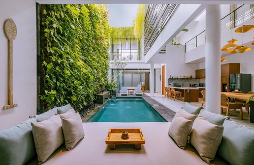 Berawa Boat Rental | Modern Elegance 3 Bedroom Villa, Canggu