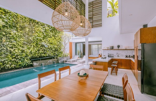Berawa Boat Rental | Modern Elegance 3 Bedroom Villa, Canggu