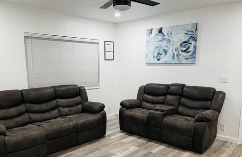 Eloy House | Modern| Eloy| SkyDive| Near I10