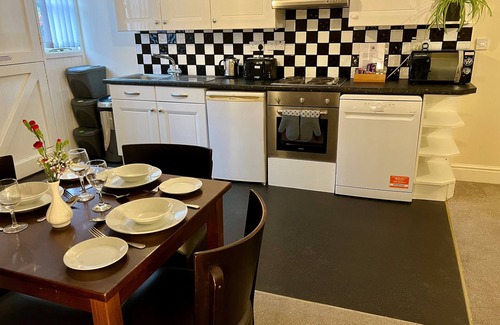 Dolgellau Bed & Breakfast | Modern, En-Suite Family Apartment located in Snowdonia National Park