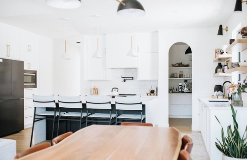 Foothills House | Modern Escape Into The Hills nMinutes from Ski Hill & Town