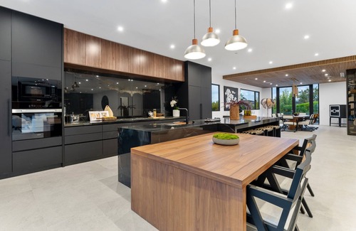 Holmby Hills Villa | MODERN ESTATE IN HEART OF BEVERLY HILLS