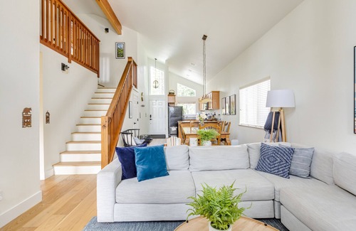 Shaver Lake House | Modern Family Cabin with Gas Fireplace, WIFI + EV CHARGER