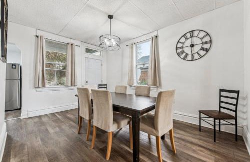 Mount Washington House | Modern Family Friendly Home 3 Bedroom Great Location