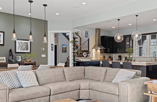 Historic Montford House | Modern Family Home in Historic Neighborhood - Walk to Downtown