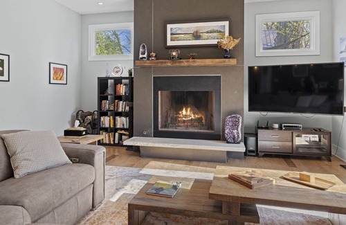 Historic Montford House | Modern Family Home in Historic Neighborhood - Walk to Downtown