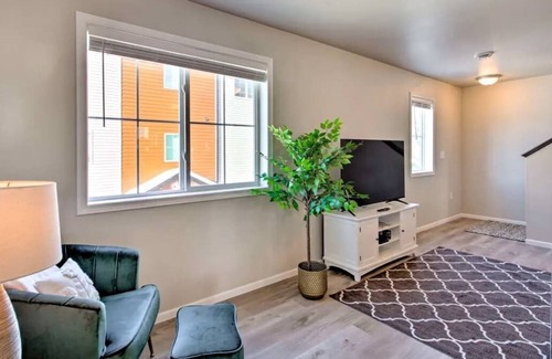 Roosevelt Condo | Modern Fargo Condo in Central Location!