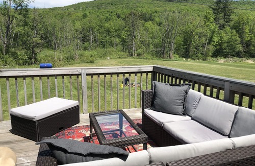 Mount Holly House | Modern Farm House…minutes to Okemo; 2 King beds!