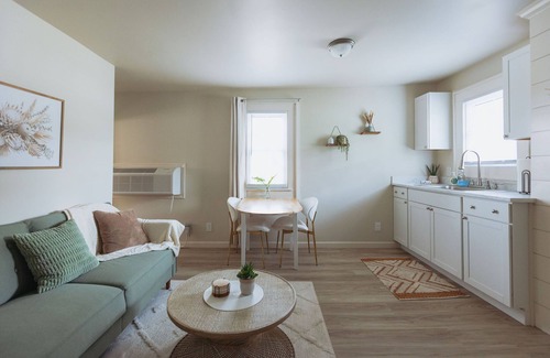 Johnson City Apartment | Modern Farmhouse Apartment in Johnson City