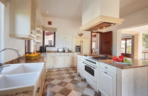 Manacor Villa | Modern finca with pool, sea views, volleyball court and outdoor kitchen - Casa Fortuna