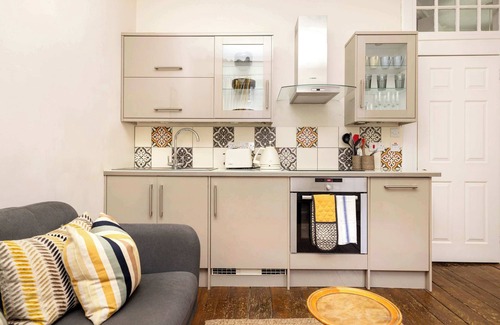 Old Town Apartment | Modern Flat at the Heart of Edinburgh