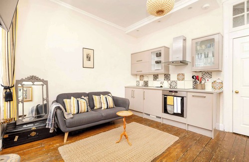 Old Town Apartment | Modern Flat at the Heart of Edinburgh