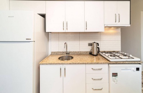 Lara Apartment | Modern Flat with Balcony Close to Beach in Aksu