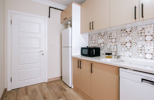 Osmangazi Apartment | Modern Flat with Balcony in Bursa