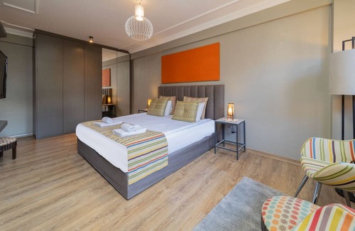Kaleici Apartment | Modern Flat with Garden in Antalya